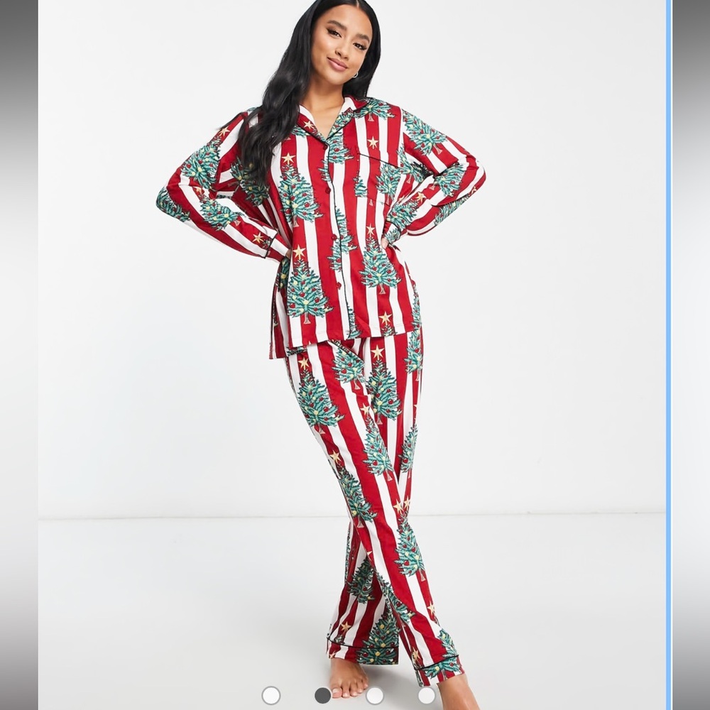 Chelsea Peers Candy Cane Striped Christmas Tree Long Pajamas Set